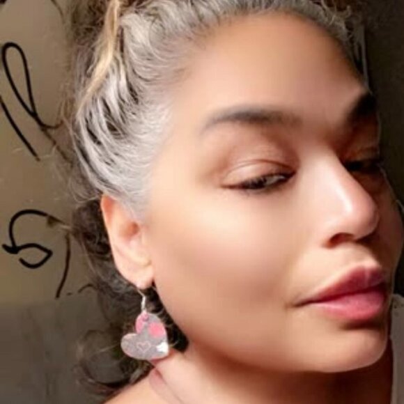 💖 Embrace the love vibes with our adorable Mini Hearts Faux Leather Earrings 💝 - Picture 3 of 3